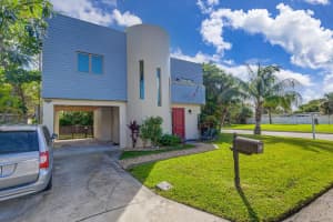 301 E 25th Street 301, West Palm Beach, FL 33404 Sold 05/09/25