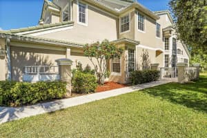 1609 SW Harbour Isles Circle 44, Port Saint Lucie, FL 34986 Sold 11/22/24