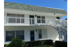 2800 Indian River Boulevard 6, Vero Beach, FL 32960 Sold 12/13/24