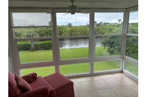 2800 Indian River Boulevard 6, Vero Beach, FL 32960 Sold 12/13/24