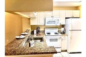 2810 Grande 301 Parkway 301, Palm Beach Gardens, FL 33410 Sold 12/02/24