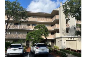 6585 Kensington Lane #403, Delray Beach, FL 33446 Sold 02/14/25
