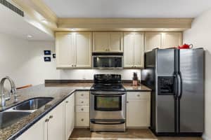 401 Ocean Bluffs Boulevard 105, Jupiter, FL 33477 Sold 10/16/25