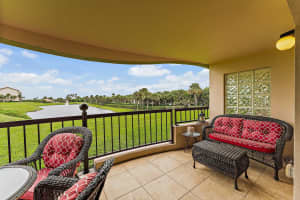 401 Ocean Bluffs Boulevard 105, Jupiter, FL 33477 Sold 10/16/25