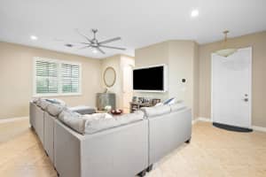 561 Tomahawk Court, Palm Beach Gardens, FL 33410 Sold 03/06/25