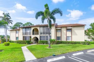 336 Knotty Pine Circle D-2, Greenacres, FL 33463 Sold 05/12/25