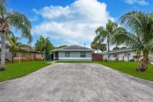 2455 Saginaw Avenue, West Palm Beach, FL 33409 Sold 12/06/24