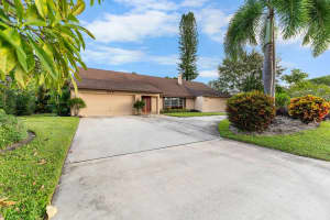 342 Fairway N, Tequesta, FL 33469 Sold 11/25/24