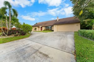 342 Fairway N, Tequesta, FL 33469 Sold 11/25/24