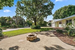 243 W Riverside Drive, Jupiter, FL 33469 Sold 12/23/24