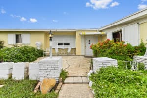 345 Davis Road, Palm Springs, FL 33461 Sold 12/20/24