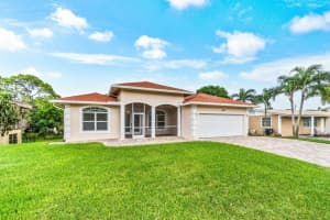 6678 Westview Drive, Lantana, FL 33462 Sold 01/28/25