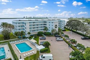 60 Yacht Club Drive 303, North Palm Beach, FL 33408 Sold 04/24/25