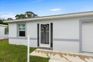 20 Flores Del Norte, Fort Pierce, FL 34951 - MLS#R11031357
