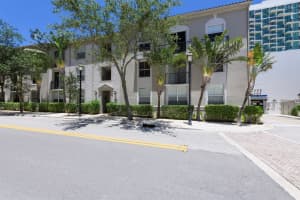 560 S Sapodilla Avenue 303, West Palm Beach, FL 33401 Sold 01/22/25