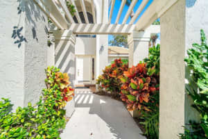 3911 Schooner Pointe Drive 208, Jupiter, FL 33477 Sold 03/27/25