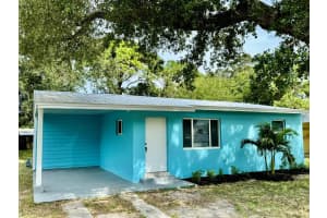 806 Azalea Avenue, Fort Pierce, FL 34982 Sold 04/11/25