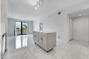 250 W Hidden Valley Boulevard, Boca Raton, FL 33487 - MLS#R11031497