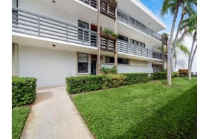 1950 Sw Palm City Road 5103, Stuart