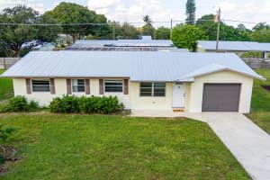 1340 SE Sandpiper Lane, Stuart, FL 34996 Sold 11/18/24