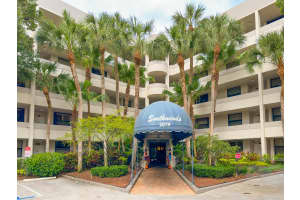 2070 Homewood Boulevard 5020, Delray Beach, FL 33445 Sold 12/30/24