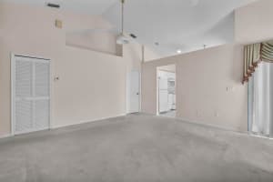 477 SE 20th Drive, Homestead, FL 33033 Sold 01/13/25