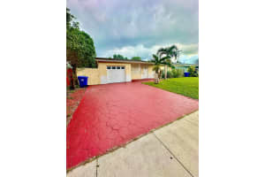 320 SW 78th Avenue, North Lauderdale, FL 33068 Sold 04/14/25