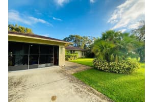 955 SE Brookedge Avenue, Port Saint Lucie, FL 34983 Sold 04/15/25