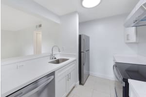 504 Meadows Circle 504, Boynton Beach, FL 33436 Sold 12/11/24