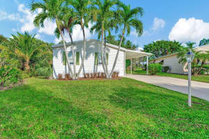 7744 SE Saratoga Drive, Hobe Sound, FL 33455 Sold 12/03/24