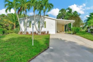 7744 SE Saratoga Drive, Hobe Sound, FL 33455 Sold 12/03/24