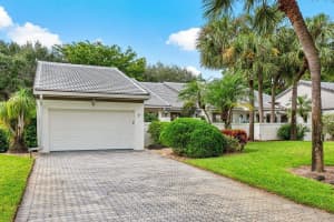 7 Clubhouse Lane, Boynton Beach, FL 33436 Sold 01/31/25