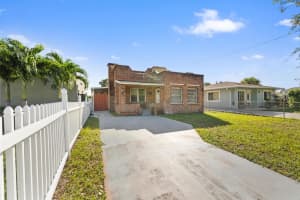 4324 Garden Avenue, West Palm Beach, FL 33405 Sold 01/03/25