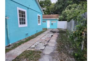 1108 S G Street, Lake Worth Beach, FL 33460 Sold 01/31/25