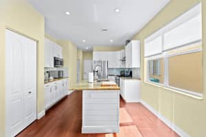 241 Berenger Walk, Royal Palm Beach, FL 33414 Sold 01/22/25