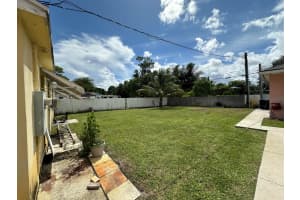 3825 Edwards Avenue, Lake Worth Beach, FL 33461 Sold 10/31/24