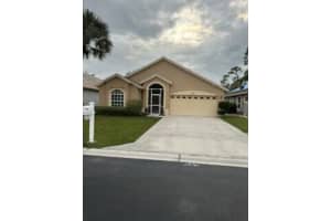 1496 Lake Breeze Drive, Wellington