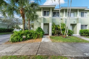 153 Hidden Ct Road H-46, Hollywood, FL 33023 Sold 02/13/25