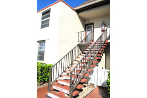 9 Willowbrook Lane 201, Delray Beach, FL 33446 Sold 01/30/25