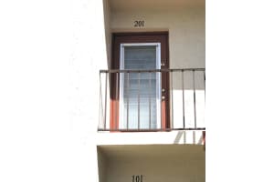 9 Willowbrook Lane 201, Delray Beach, FL 33446 Sold 01/30/25
