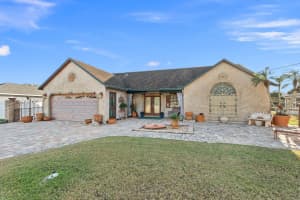 668 SW Sansom Lane, Port Saint Lucie, FL 34953 Sold 12/16/24