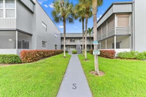 881 Normandy S, Delray Beach, FL 33484 Sold 01/23/25
