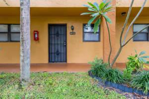 2161 Woolbright Road Apt M 103, Boynton Beach, FL 33426 Sold 02/24/25
