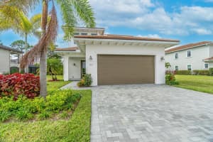 211 SE Via Bisento, Port Saint Lucie, FL 34952 Sold 03/14/25