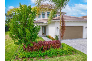 211 SE Via Bisento, Port Saint Lucie, FL 34952 Sold 03/14/25