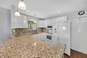 2600 SE Ocean Boulevard 1, Stuart, FL 34996 Sold 12/04/24