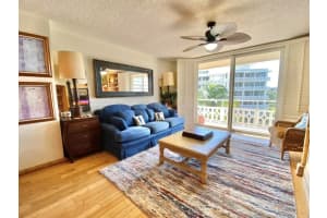139 Sunrise Avenue 4010, Palm Beach, FL 33480 - MLS#R11032687