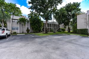 8504 Old Country Manor 210, Davie, FL 33328 Sold 02/28/25