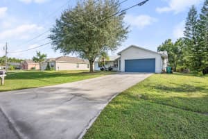 922 SW Dubois Avenue, Port Saint Lucie, FL 34953 Sold 06/09/25