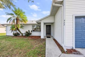 922 SW Dubois Avenue, Port Saint Lucie, FL 34953 Sold 06/09/25